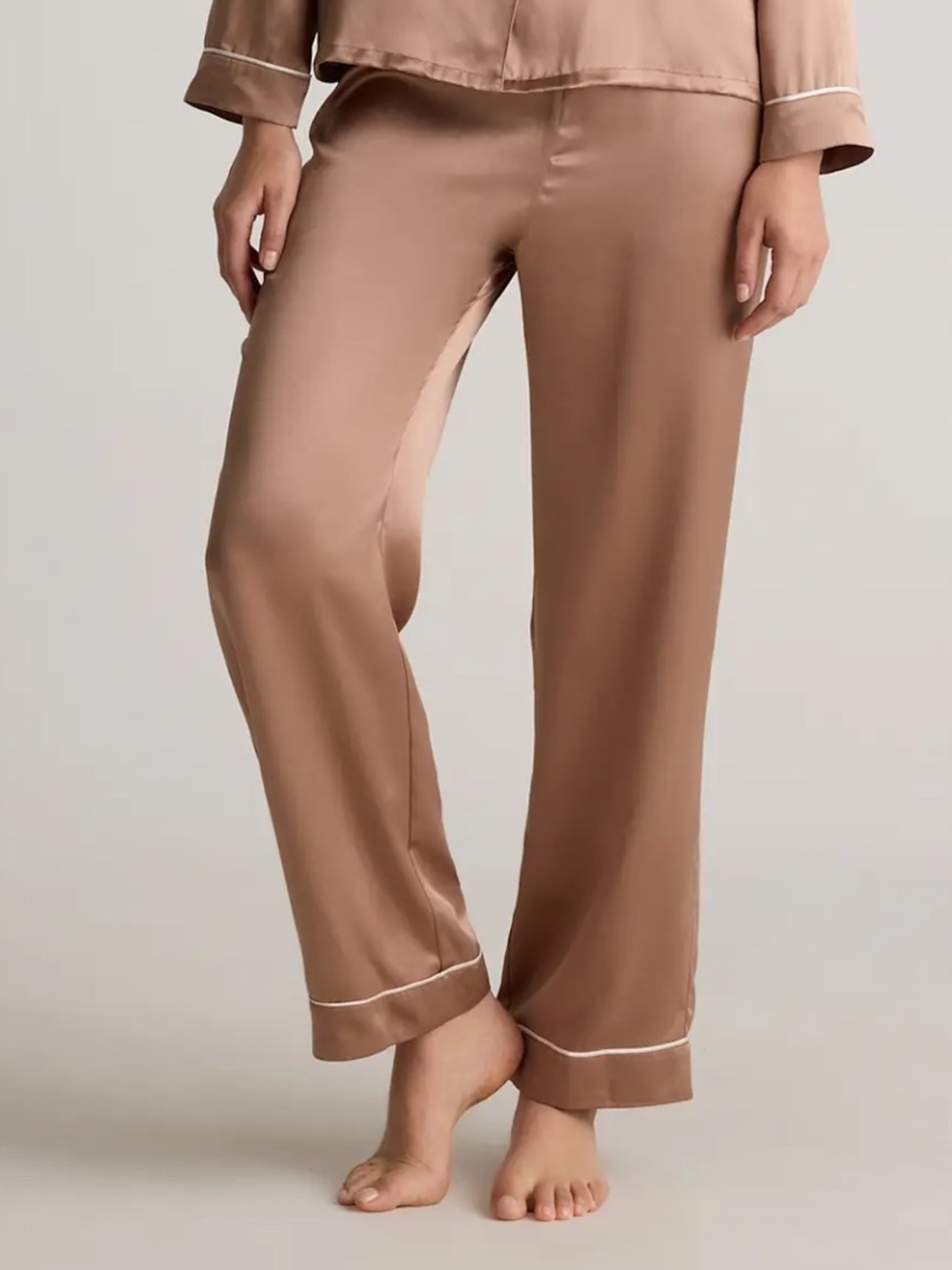 Quince 100% Washable Silk Satin Pajama Pant /Toasted Almond. Size medium.